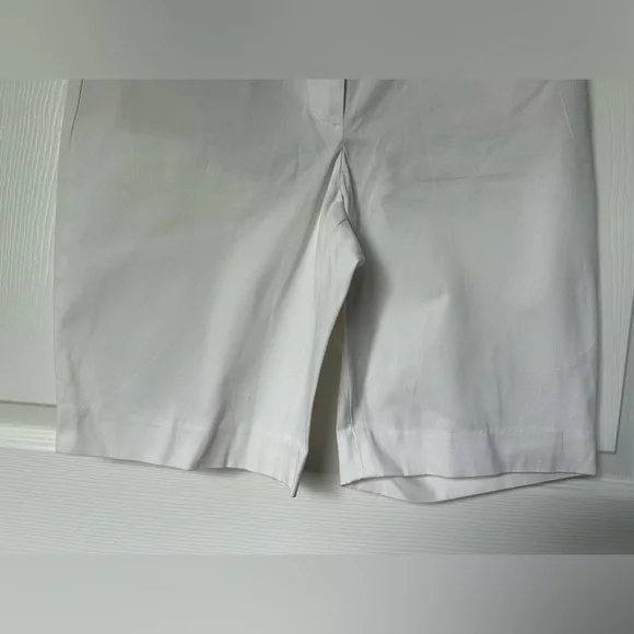 Talbots White Bermuda Perfect Short Size 6 - Picture 8 of 10